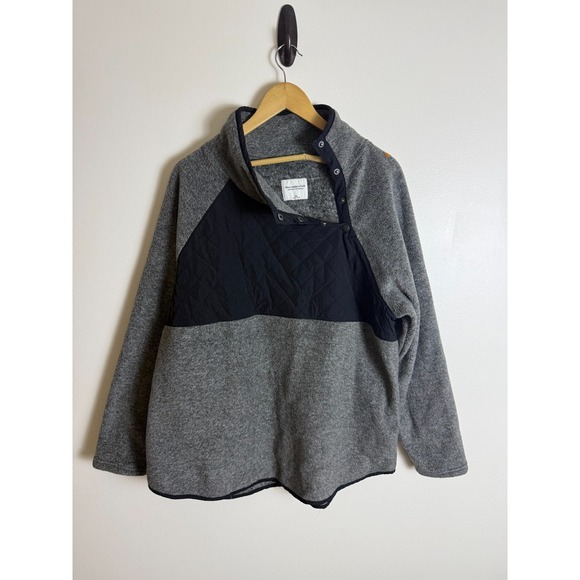 Abercrombie & Fitch Sweaters - Abercrombie & Fitch Quilted Asymmetrical Snap Fleece Womens XL Gray Casual